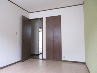 【洋室】 | レイクビレッジ好村B