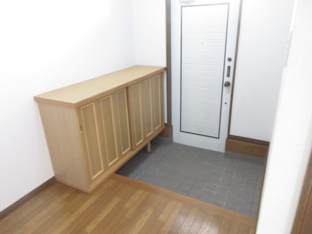 【玄関】 | レイクビレッジ好村B