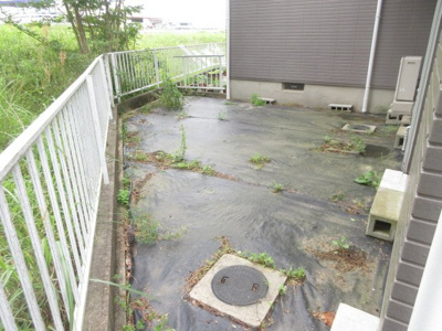 【庭】 | レイクビレッジ好村B