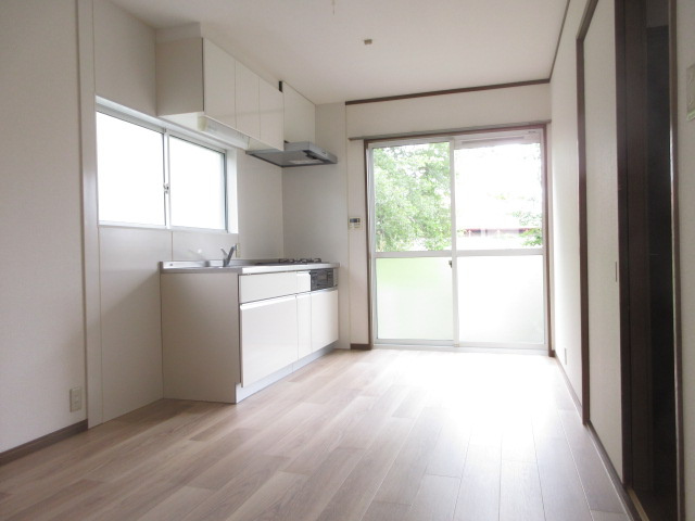 【居間・リビング】 | レイクビレッジ好村B