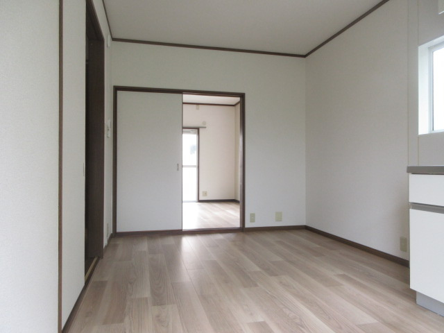 【居間・リビング】 | レイクビレッジ好村B