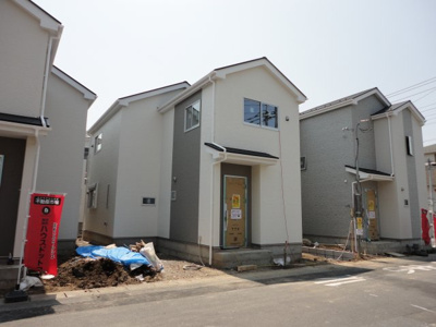 【前面道路含む現地写真】 | 川口市本蓮2丁目　新築分譲住宅全6棟