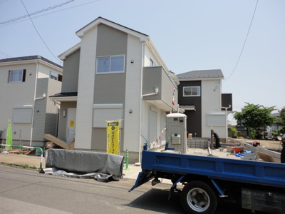 【前面道路含む現地写真】 | 川口市本蓮2丁目　新築分譲住宅全6棟