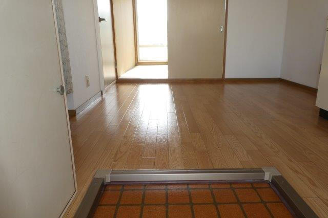 シティハイツ清音の玄関