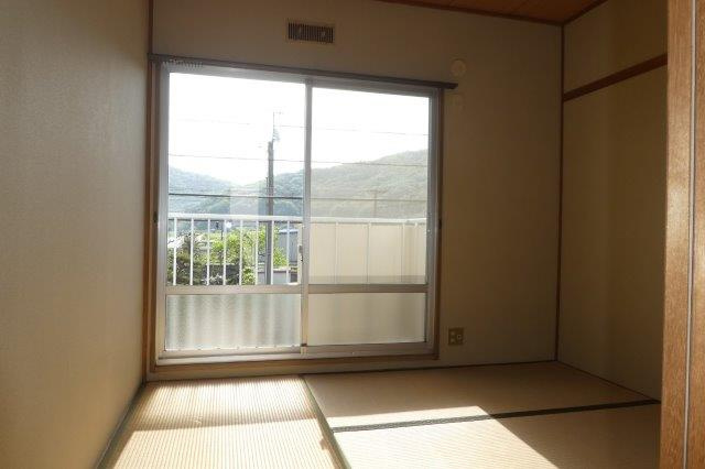 シティハイツ清音の居間・リビング|和室