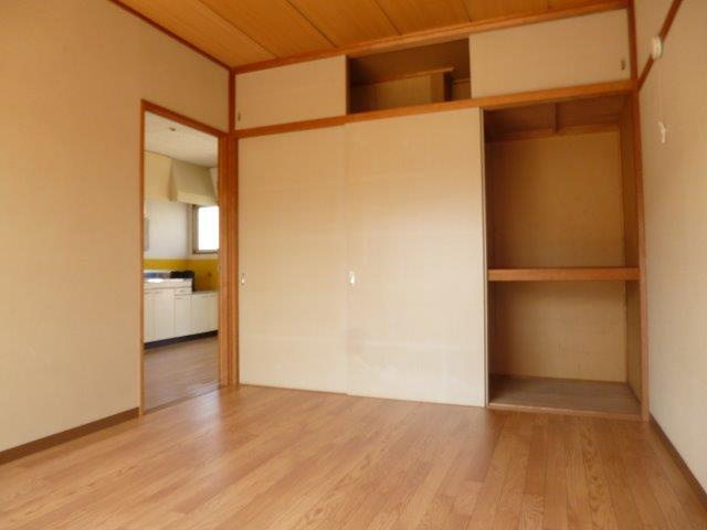 シティハイツ清音の洋室
