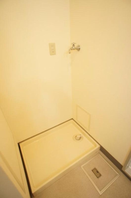 【設備】 | メルベーユ出戸 | 室内洗濯パン