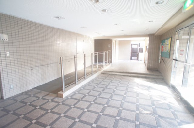 【エントランス】 | メルベーユ出戸