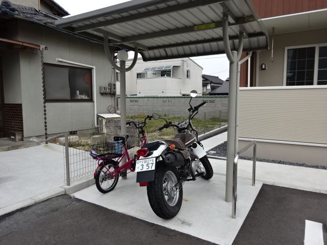 総社市西郡のアパートのその他共用部分|自転車置き場