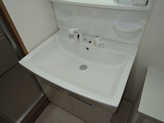 【独立洗面台】 | コルティーレ緑ヶ丘 | 独立洗面台あり、毎朝おしゃれに忙しい女性の方におすすめです