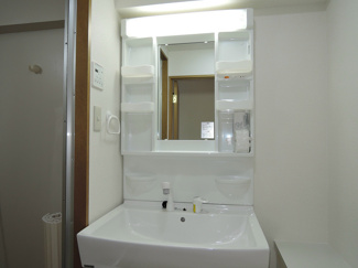 【独立洗面台】 | コルティーレ緑ヶ丘 | 朝の身支度には欠かせない独立洗面化粧台