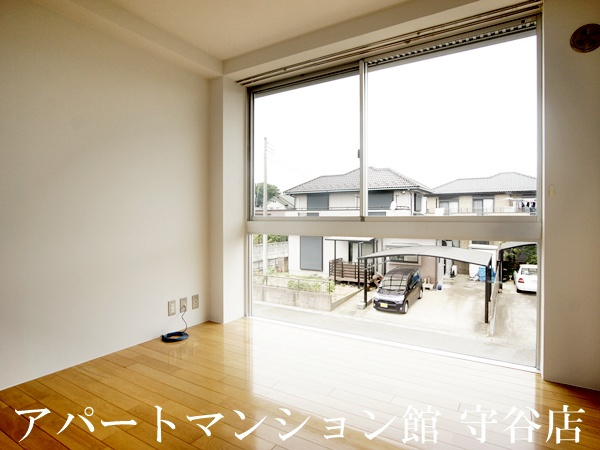 ストリームの洋室