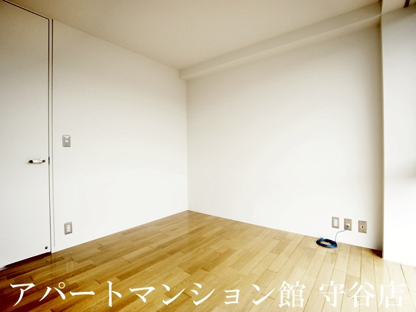 ストリームの洋室