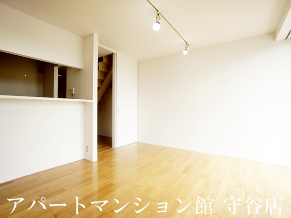 ストリームの居間・リビング