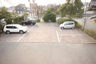 【駐車場】