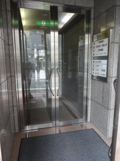 【エントランス】
