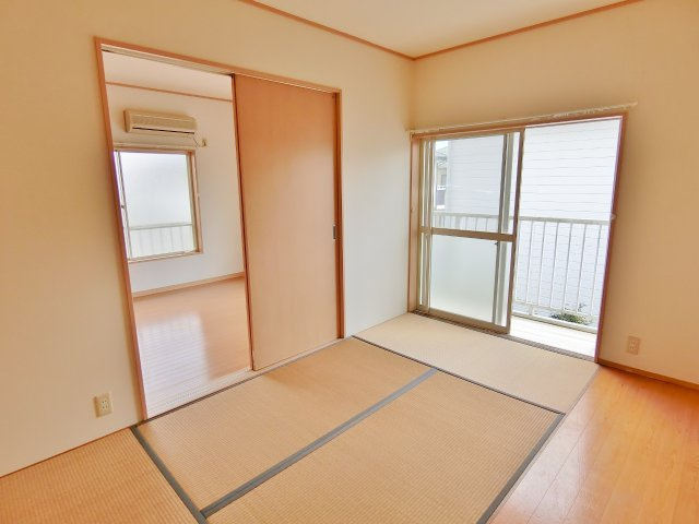 立花ハイツの和室