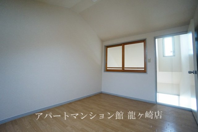 サンライフイイジマの洋室