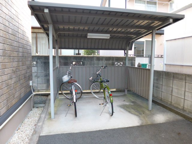 倉敷市宮前のアパートのその他共用部分|自転車置き場