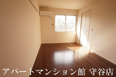 【寝室】 | ボナール | 反転です