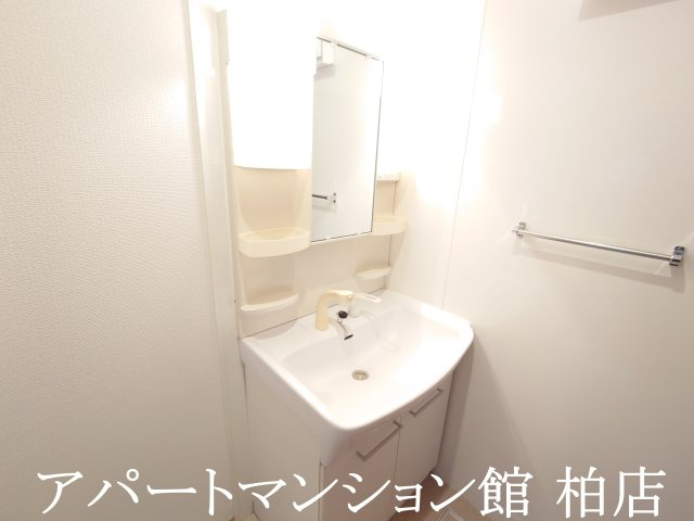 ヴィルヌープⅢの独立洗面台