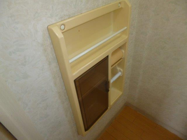 ラスティック２１Ｂのトイレ|トイレ棚