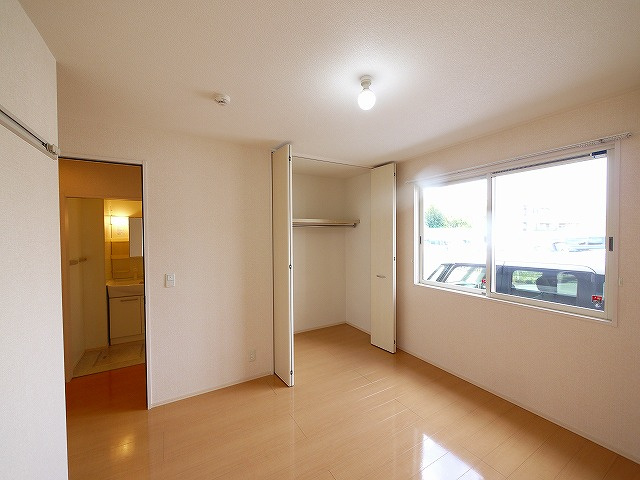 リビングタウン新大宮　Ｄ棟の洋室|スタンダードな洋室です