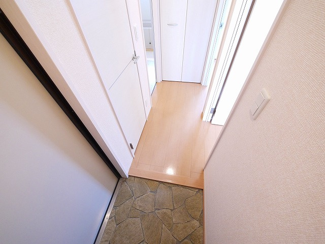 リビングタウン新大宮　Ｄ棟の玄関|シンプルで使いやすい玄関です