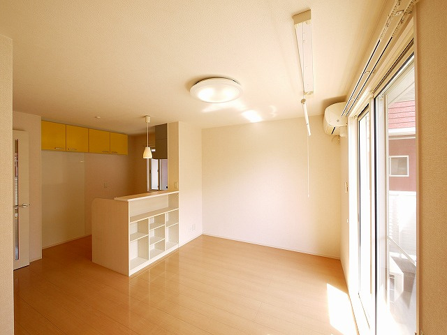 リビングタウン新大宮　Ｄ棟の居間・リビング|使いやすいリビングです