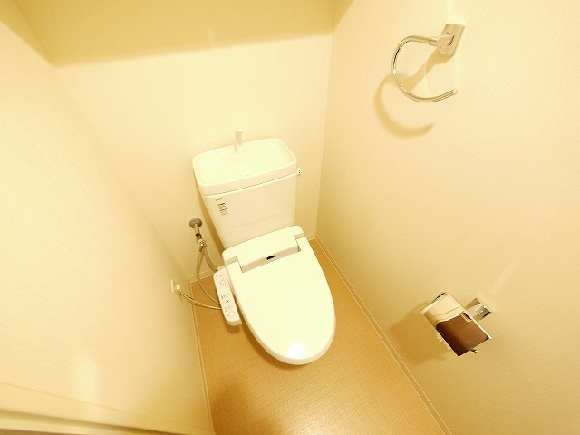 アンジュ高天のトイレ|ゆったりとした空間のトイレです