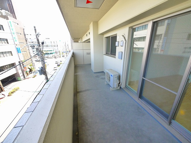 アンジュ高天のバルコニー|お洗濯にも便利なバルコニー付き