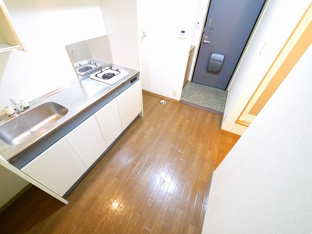 プレミールアオノのキッチン|コンパクトなキッチンで掃除もラクラク