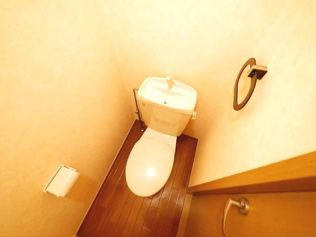 プレミールアオノのトイレ|落ち着いたトイレです