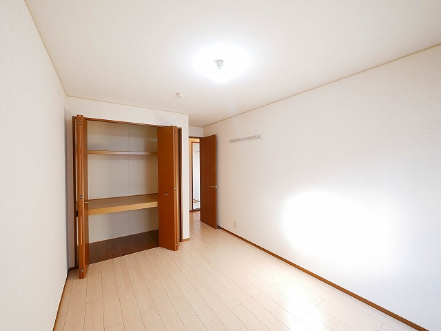 ベルメゾン大幸Bの洋室|ゆったりした洋室です