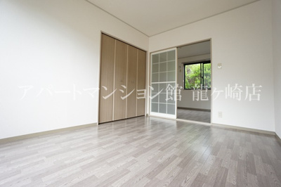 【居間・リビング】 | クレスト藤ヶ丘Ａ