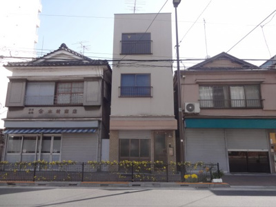 【外観】 | 木村ビル | 木村ビル　三河島駅から徒歩８分・日暮里、鶯谷駅から徒歩１０分。コンビニなど近くで買い物便利！日暮里繊維街通り沿いの物件で夜道安心！鉄骨造の３階建てマンション。