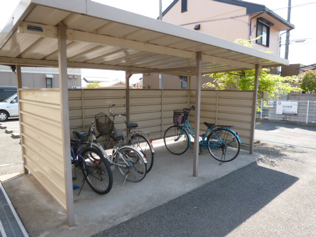 倉敷市平田のアパートのその他共用部分|自転車置き場