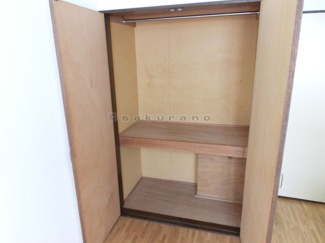 【収納】 | マンションイーグル | お部屋には収納スペースが備えております。中には仕切りがあり、取り出しやすく、ちょっとした小物からお洋服まで便利に収納可能です。