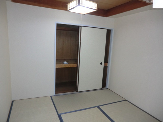 大阪市淀川区木川西１丁目の賃貸マンションの和室