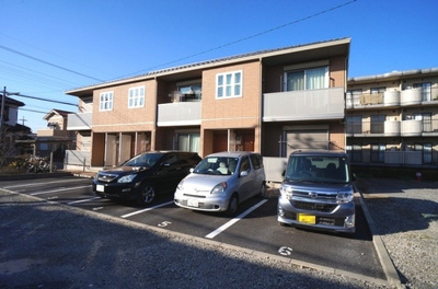 【駐車場】 | 【シャーメゾン】グランドール | 南面が駐車場なので陽当り良好です