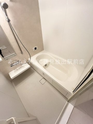 サニーガーデン鶴見の浴室