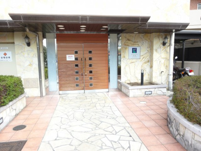 【外観】 | エステムコート梅田・リトリーブ | おしゃれな外観です