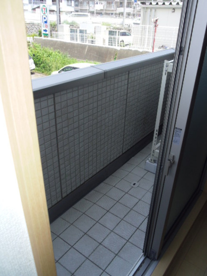 【バルコニー】 | カレッツァ２番館