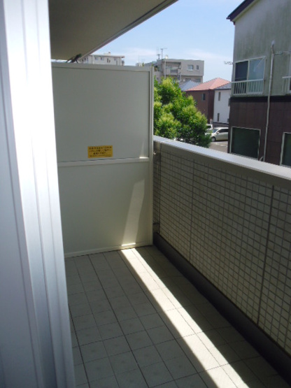 【バルコニー】 | カレッツァ２番館