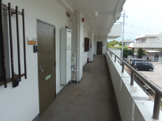 【エントランス】