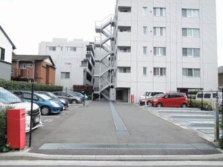 【駐車場】