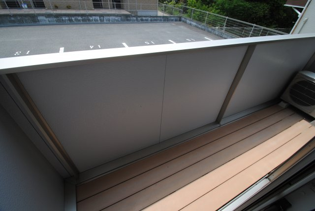 グリーンカトレアのバルコニー