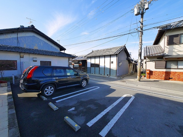 セントラルヒルズⅡの駐車場|駐車場に車を止められます