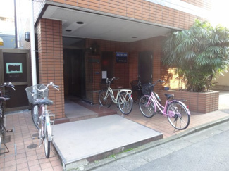 【エントランス】