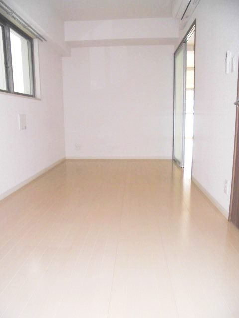 グリンヒル本郷元町の洋室|※写真は同タイプの別室になります